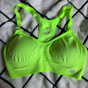 NEW BALANCE SPORTS BRA